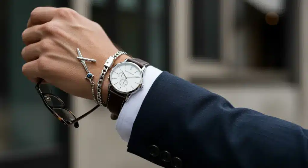 Secretos de estilo: 5 accesorios de moda masculina 2026